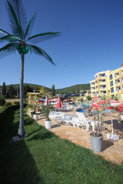 Siana Hotel Свети Влас Екстериор снимка