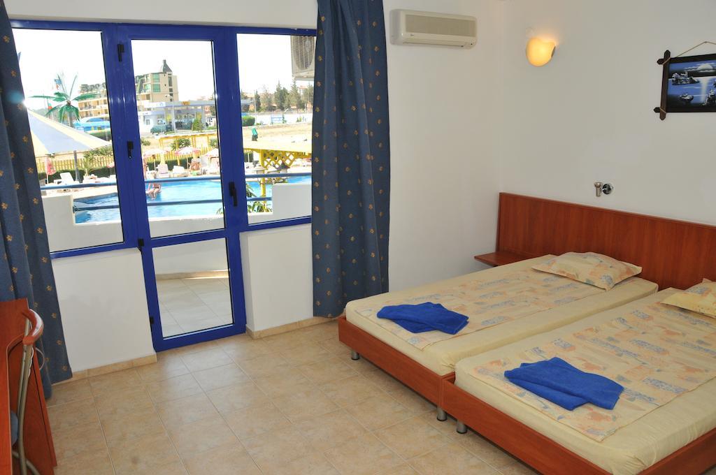 Siana Hotel Свети Влас Стая снимка