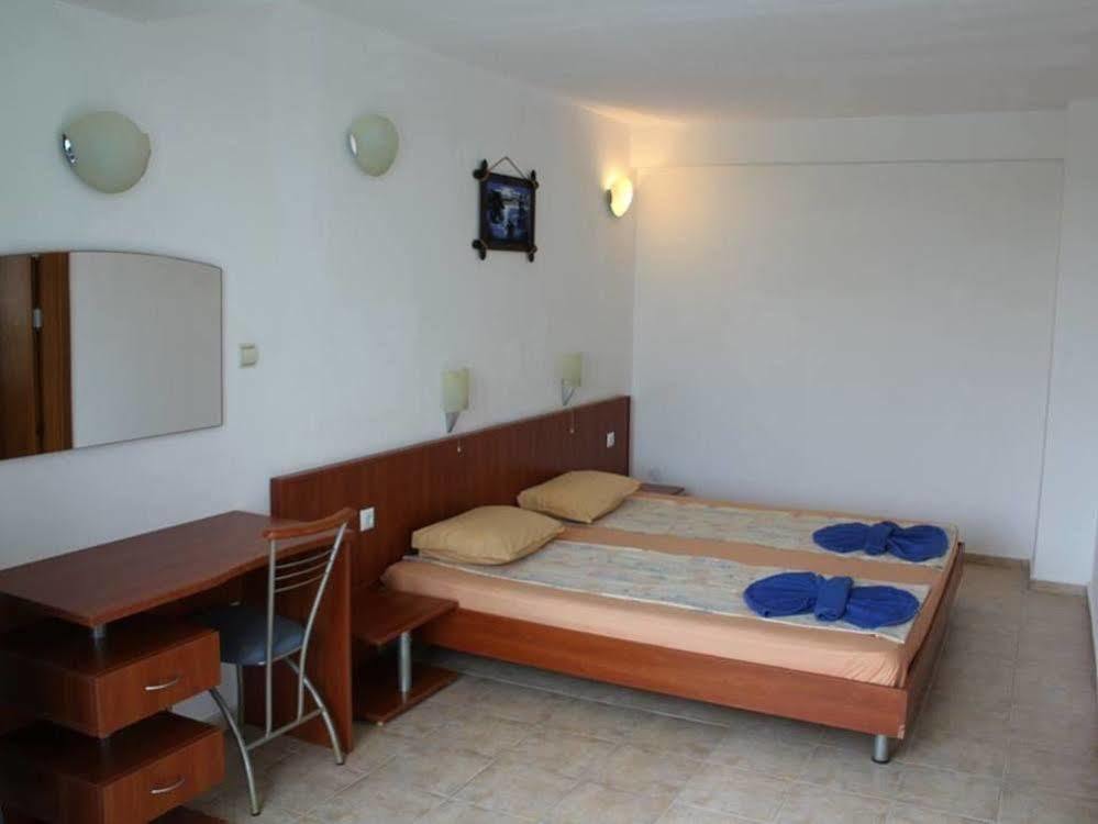Siana Hotel Свети Влас Екстериор снимка