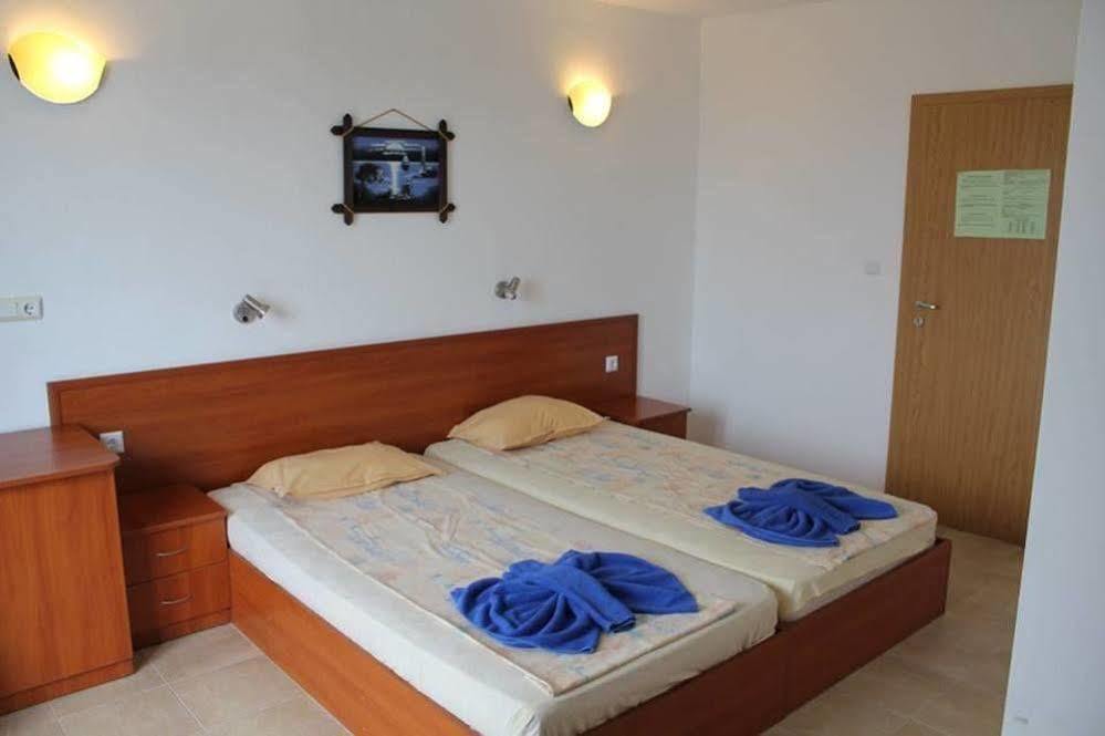 Siana Hotel Свети Влас Екстериор снимка