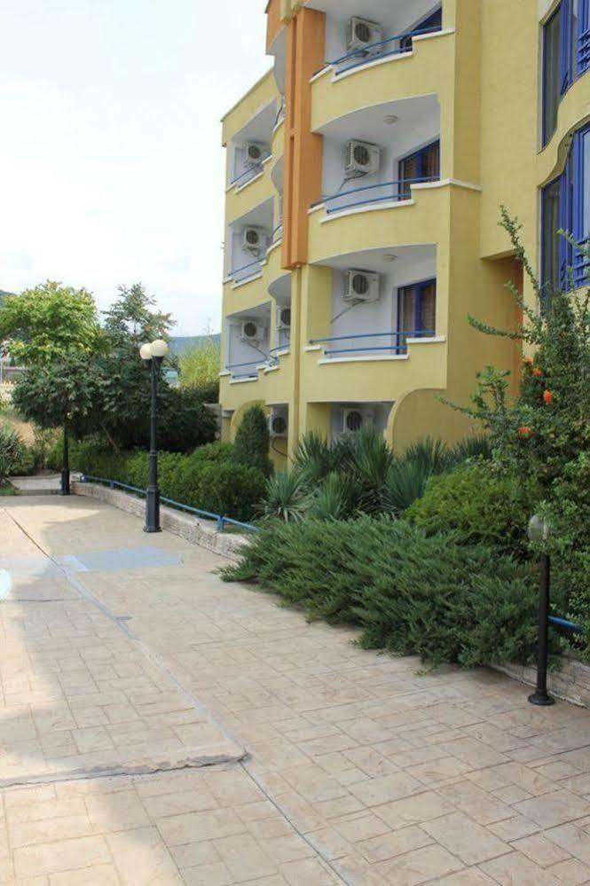 Siana Hotel Свети Влас Екстериор снимка