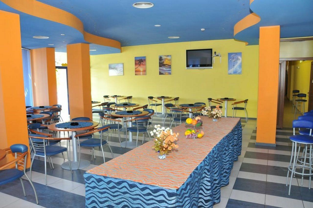Siana Hotel Свети Влас Екстериор снимка